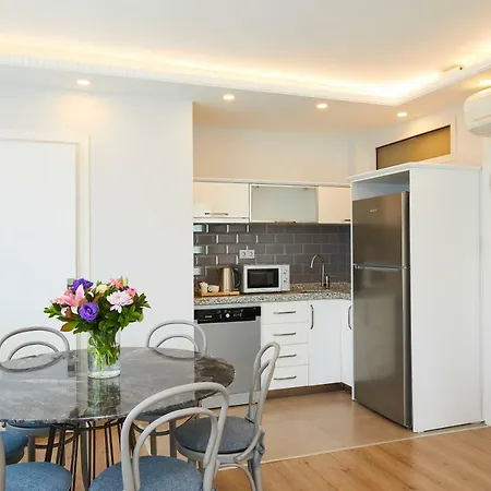 Seasons Provincia di Istanbul