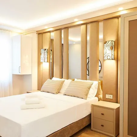 Seasons Apartament *