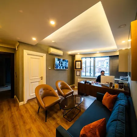 Seasons * Κωνσταντινούπολη